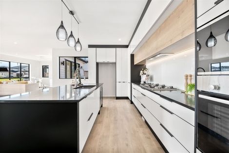 Photo of property in 2 Piki Street, Flat Bush, Auckland, 2019