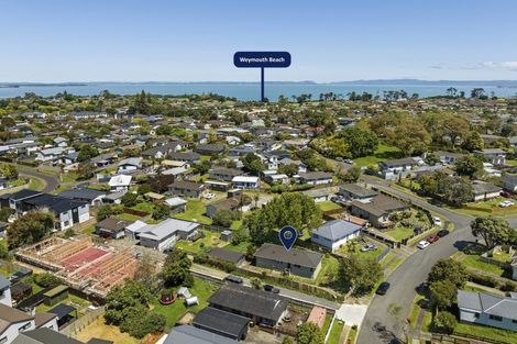 Photo of property in 27 Becker Drive, Weymouth, Auckland, 2103