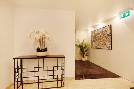 Photo of property in 2/328 Oriental Parade, Oriental Bay, Wellington, 6011