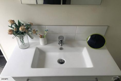 Photo of property in 1/124 Wairakei Road, Bryndwr, Christchurch, 8053