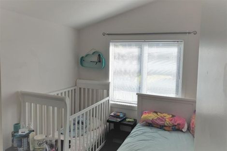 Photo of property in 8/61 Black Rock Road, Newlands, Wellington, 6037