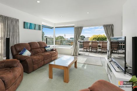 Photo of property in 21 Snell Crescent, Waihi Beach, 3611