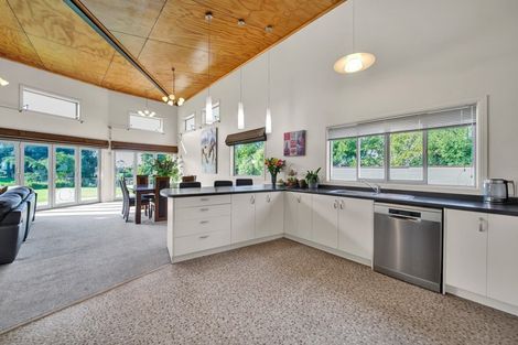 Photo of property in 483 Corbett Road, Lepperton, New Plymouth, 4373