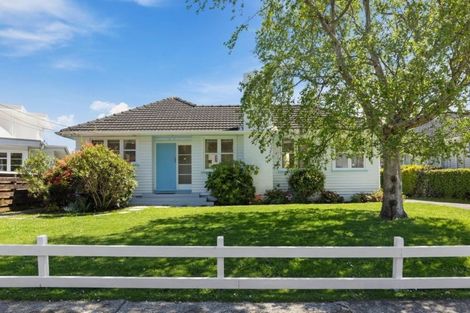 Photo of property in 165 Riverside Drive, Waiwhetu, Lower Hutt, 5010