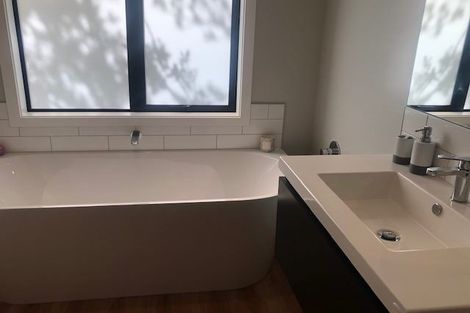 Photo of property in 194a Te Moana Road, Waikanae, 5036