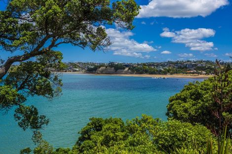 Photo of property in 62 Sharon Road, Waiake, Auckland, 0630