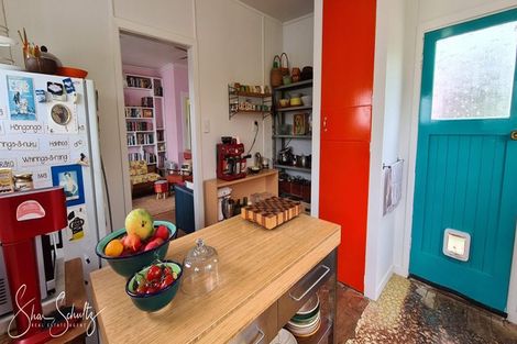 Photo of property in 10 Franklin Road, Paparoa, 0571