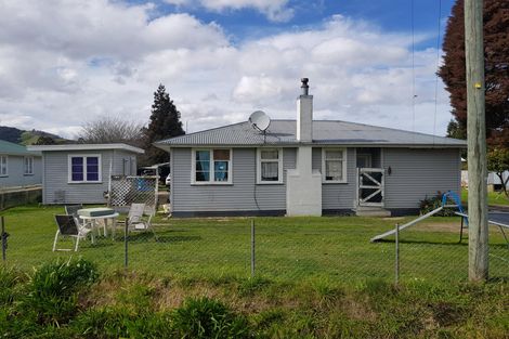 Photo of property in 32 Kanakanaia Road, Te Karaka, 4022