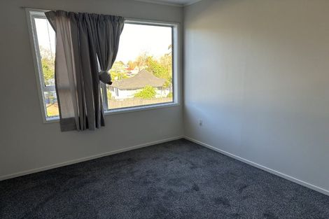 Photo of property in 19 St Catherine Crescent, West Harbour, Auckland, 0618