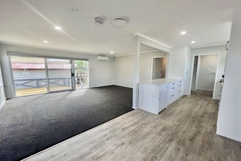 Photo of property in 5 Bluewater Place, Wattle Downs, Auckland, 2103