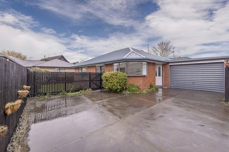 Photo of property in 1/14 Innisfree Place, Northwood, Christchurch, 8051