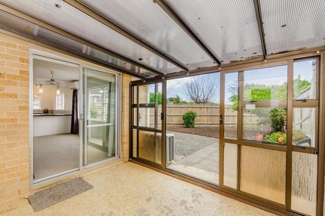 Photo of property in 15 Rewarewa Crescent, Waikanae, 5036