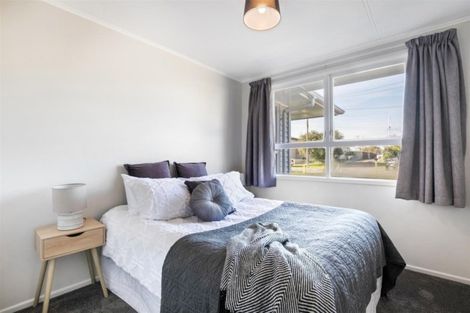 Photo of property in 5 Sutton Avenue, Mangere East, Auckland, 2024