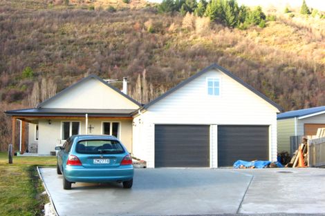 Photo of property in 6 Isabel Court, Arrowtown, 9302