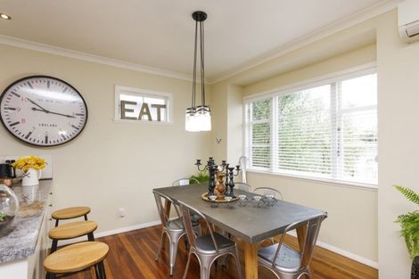 Photo of property in 89 Churchill Avenue, Hokowhitu, Palmerston North, 4410