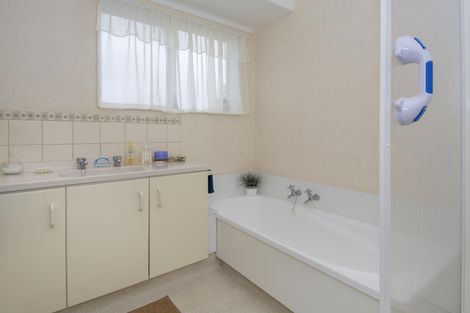 Photo of property in 15b Yatton Street, Greerton, Tauranga, 3112