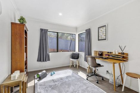 Photo of property in 2 Endeavour Drive, Whitby, Porirua, 5024