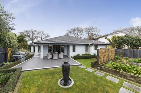 Photo of property in 2 Grand Oaks Drive, Awapuni, Palmerston North, 4412