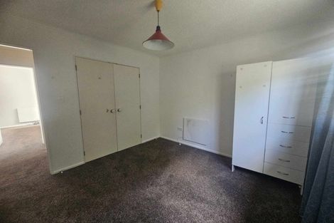 Photo of property in 3 Bayswater Place, Newlands, Wellington, 6037