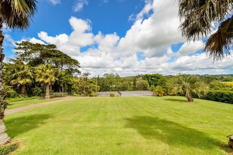 Photo of property in 79 Tawa Road, Kumeu, 0891
