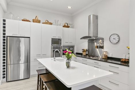 Photo of property in 65 Roxburgh Street, Mount Victoria, Wellington, 6011