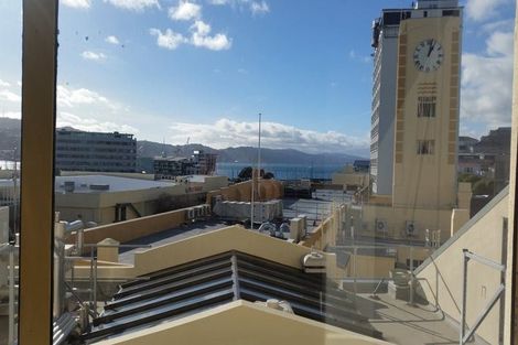 Photo of property in 5c/5 Kent Terrace, Mount Victoria, Wellington, 6011
