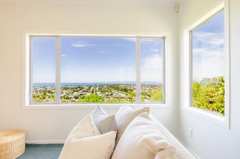 Photo of property in 15 Kavanagh Road, Hospital Hill, Napier, 4110