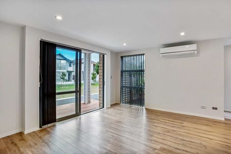 Photo of property in 17 Phar Lap Crescent, Takanini, 2112