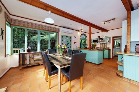 Photo of property in 6 Cochran Road, Oratia, Auckland, 0604