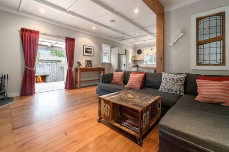 Photo of property in 2/10 Totara Road, Te Atatu Peninsula, Auckland, 0610