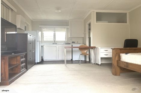 Photo of property in 177 Coronation Road, Hillcrest, Auckland, 0627