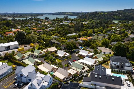 Photo of property in 9/34 Waipuia Place, Greenhithe, Auckland, 0632