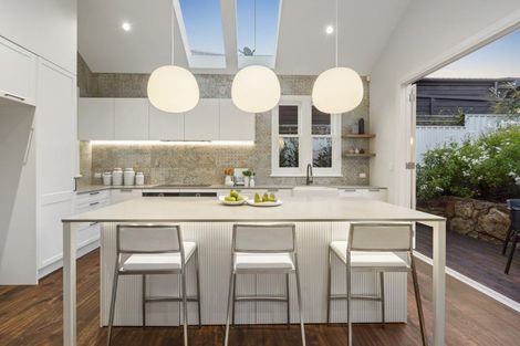 Photo of property in 92a Marsden Avenue, Mount Eden, Auckland, 1024