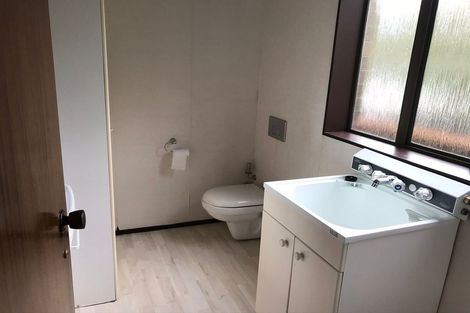 Photo of property in 2/5 Kegworth Place, Browns Bay, Auckland, 0630