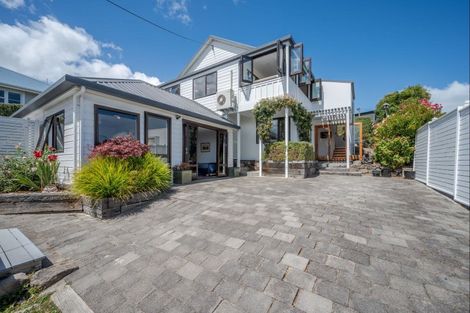 Photo of property in 17 Penlington Place, Akaroa, 7520