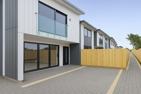 Photo of property in 43 Savoy Road, Glen Eden, Auckland, 0602