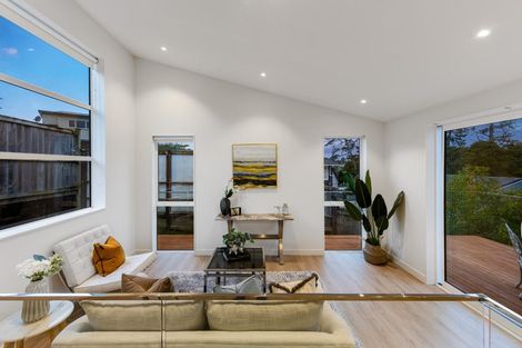 Photo of property in 14a Crystal Avenue, Glendene, Auckland, 0602