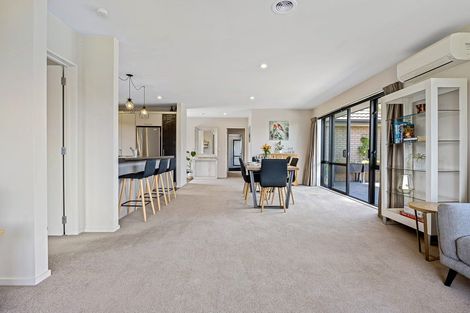 Photo of property in 10 Devlin Avenue, Rangiora, 7400