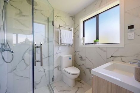 Photo of property in 4/20 Williamson Avenue, Belmont, Auckland, 0622