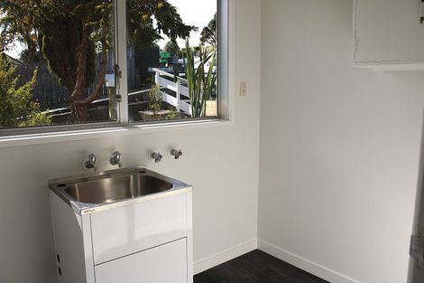 Photo of property in 181 Newlands Road, Newlands, Wellington, 6037