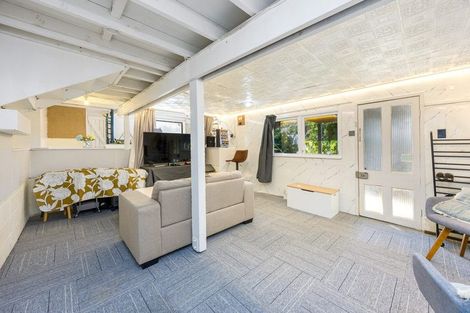 Photo of property in 1/4 Newstead Avenue, Browns Bay, Auckland, 0632