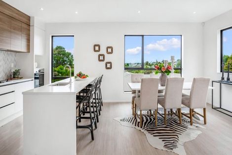 Photo of property in 16c Sheridan Drive, New Lynn, Auckland, 0600