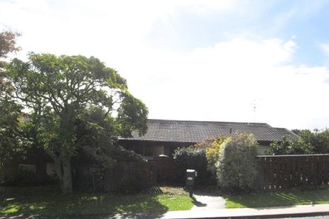 Photo of property in 27 Paisley Street, Mellons Bay, Auckland, 2014