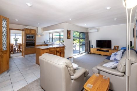Photo of property in 10 Travers Place, Northpark, Auckland, 2013
