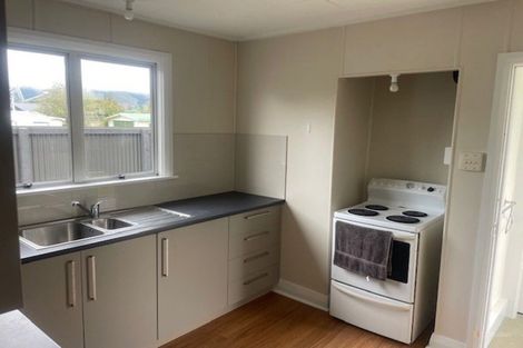 Photo of property in 8 Holmes Street, Waimate, 7924