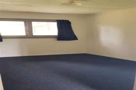 Photo of property in 44 Chamberlain Road, Massey, Auckland, 0614