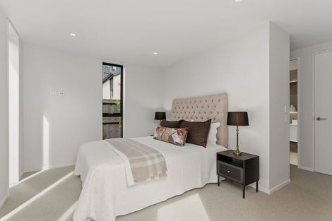 Photo of property in 38 Straven Road, Riccarton, Christchurch, 8011