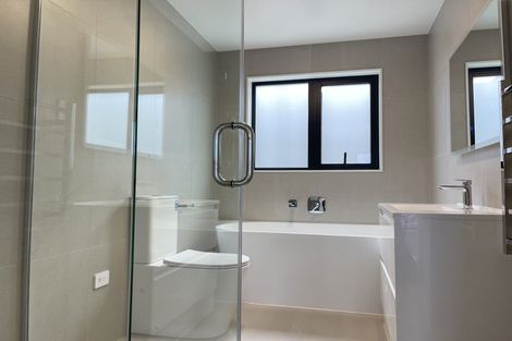 Photo of property in 6 Vanbrugh Place, Bucklands Beach, Auckland, 2014