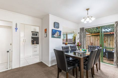 Photo of property in 1/28 Harrington Road, Henderson, Auckland, 0610