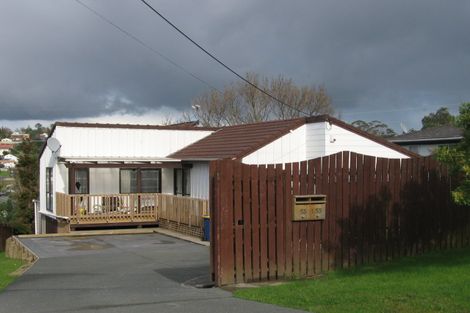 Photo of property in 53 Triangle Road, Massey, Auckland, 0614